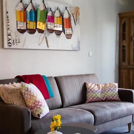 Naturnahe Schoene Neu Gestaltete アパート *