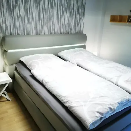 Apartment Naturnahe Schöne Neu Gestaltete Würselen