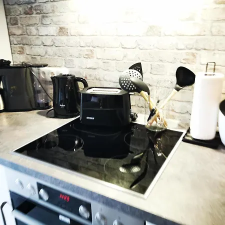 アパート Naturnahe Schoene Neu Gestaltete *