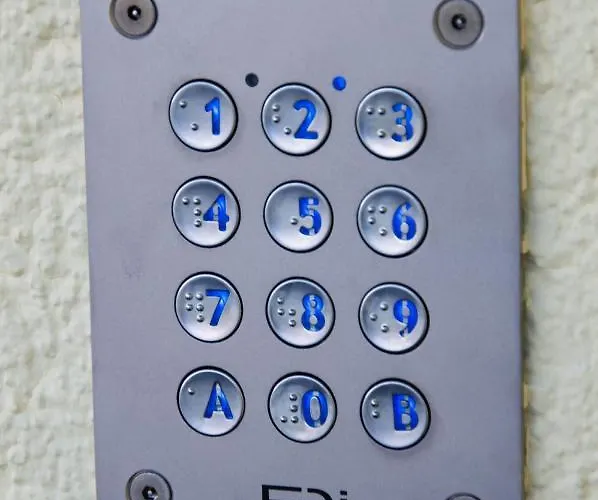 Naturnahe Schoene Neu Gestaltete * Würselen