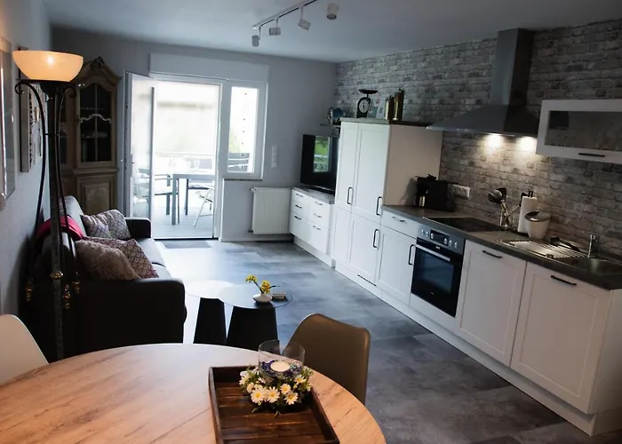 Naturnahe Schoene Neu Gestaltete Würselen