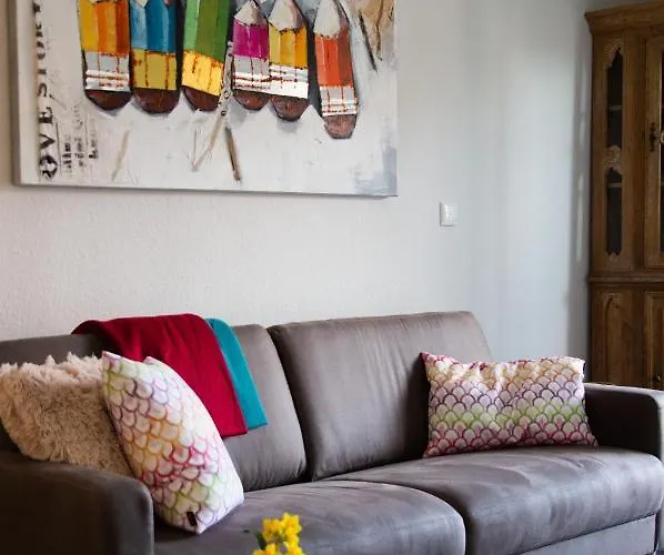 Naturnahe Schoene Neu Gestaltete Appartement *