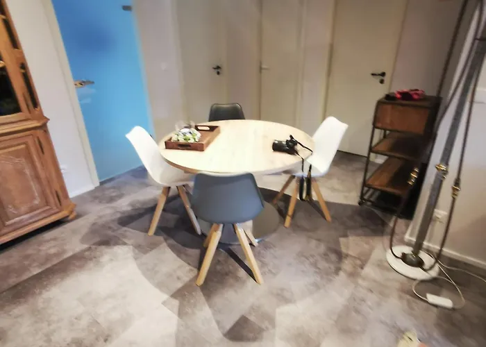 Naturnahe Schoene Neu Gestaltete * Würselen